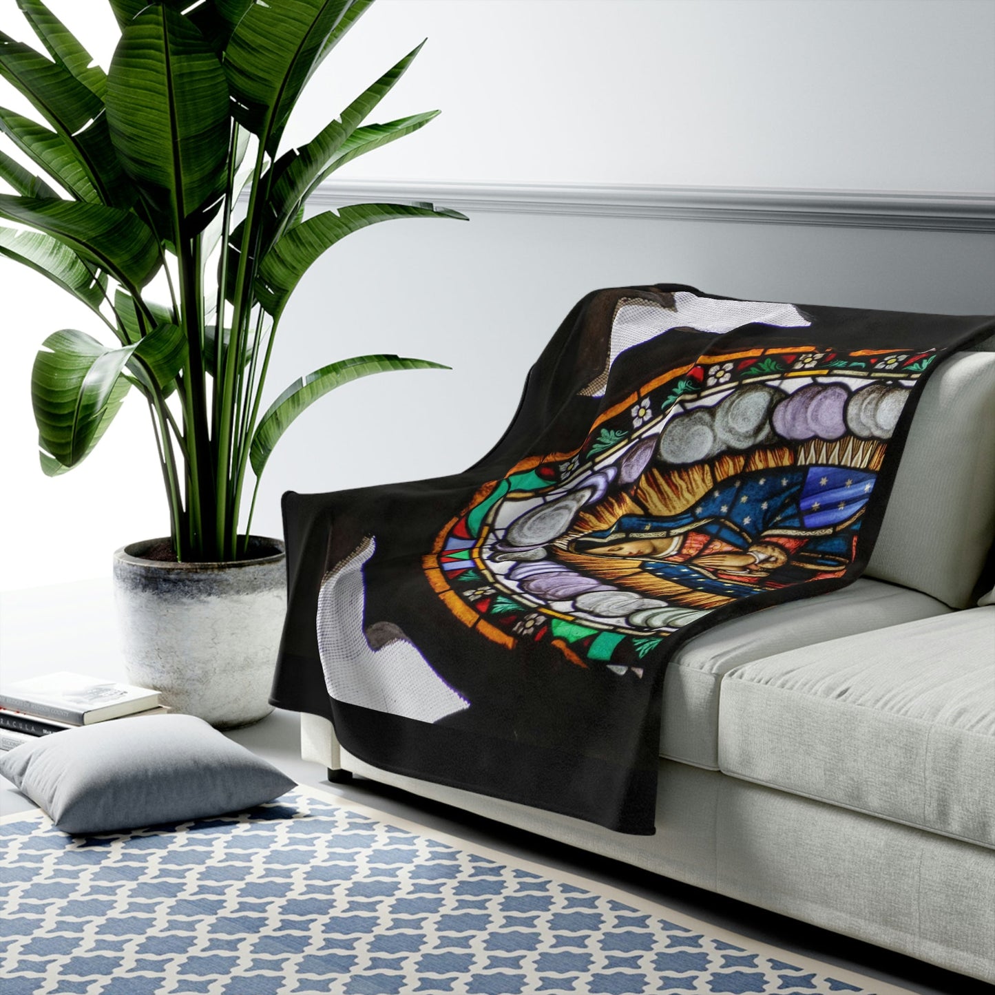 Manta de felpa de terciopelo - Velveteen Plush Blanket - Our Lady of Guadalupe, also known as the Virgen of Guadalupe - Mexico - Catholicism - Green Forest Home