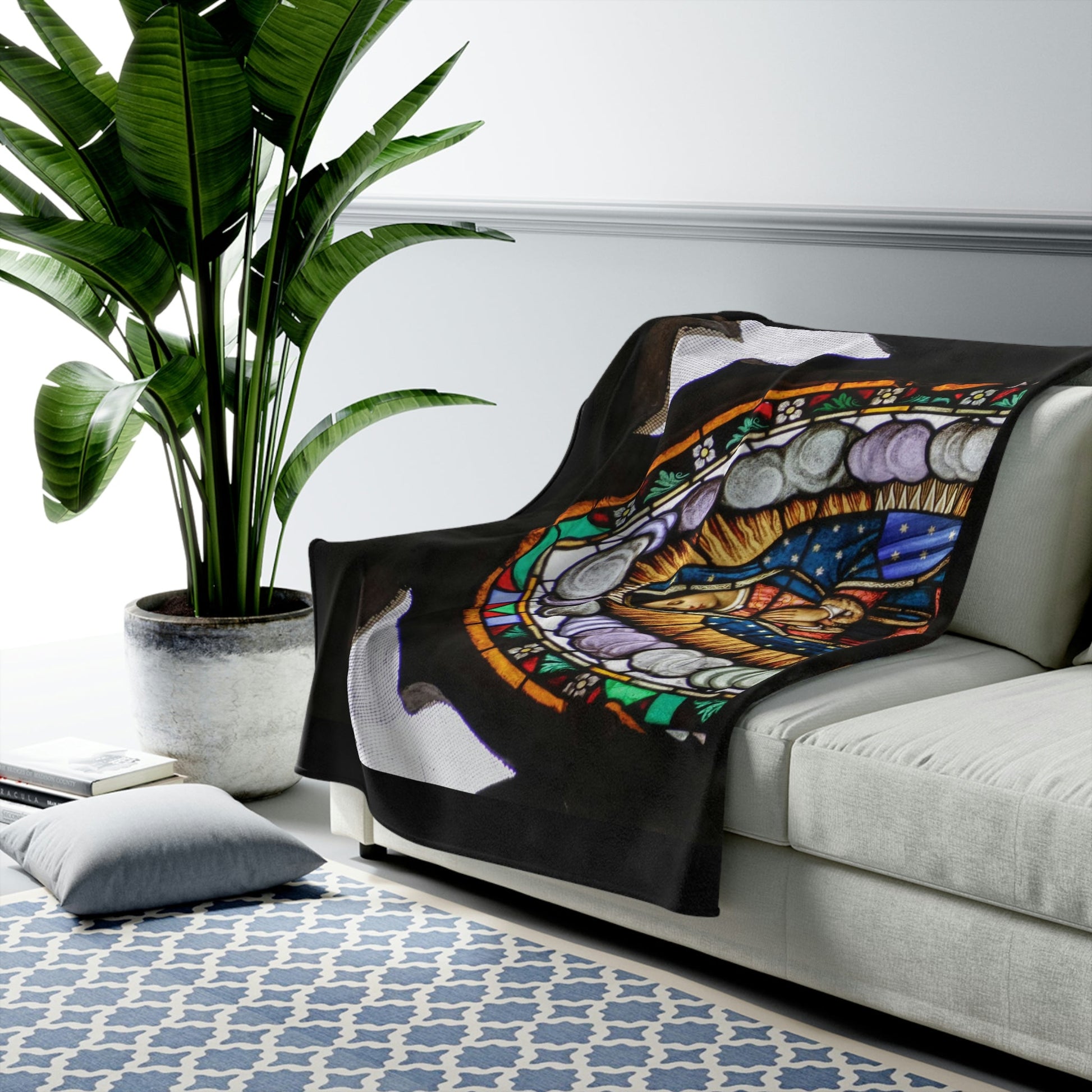Manta de felpa de terciopelo - Velveteen Plush Blanket - Our Lady of Guadalupe, also known as the Virgen of Guadalupe - Mexico - Catholicism - Green Forest Home
