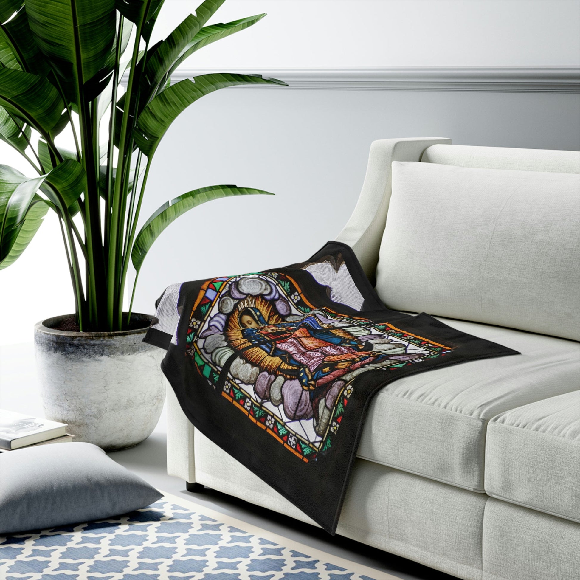 Manta de felpa de terciopelo - Velveteen Plush Blanket - Our Lady of Guadalupe, also known as the Virgen of Guadalupe - Mexico - Catholicism - Green Forest Home